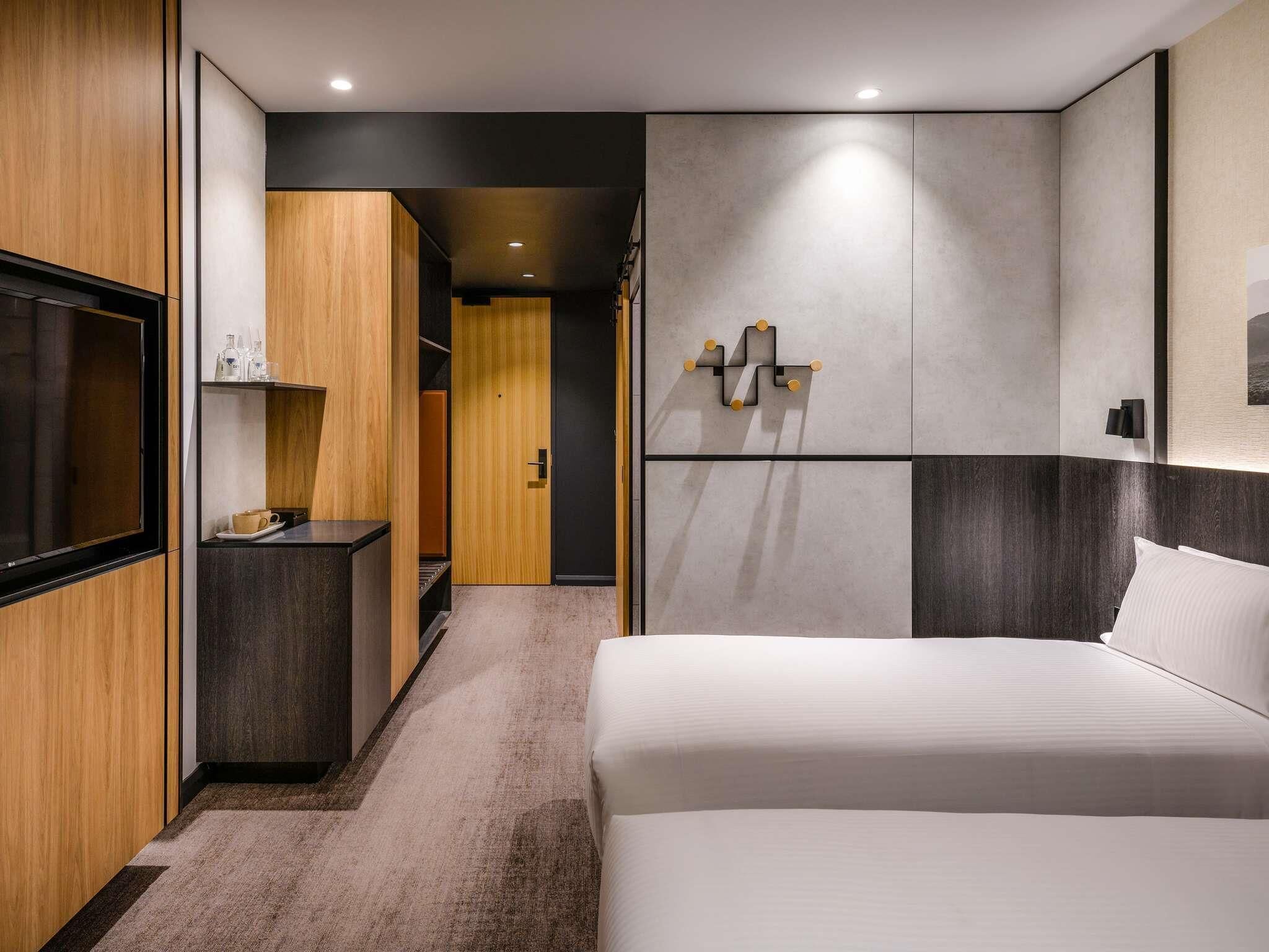 Classic Room, 2 Twin Beds (Interior Room) | Premium bedding, minibar, in-room safe, individually decorated