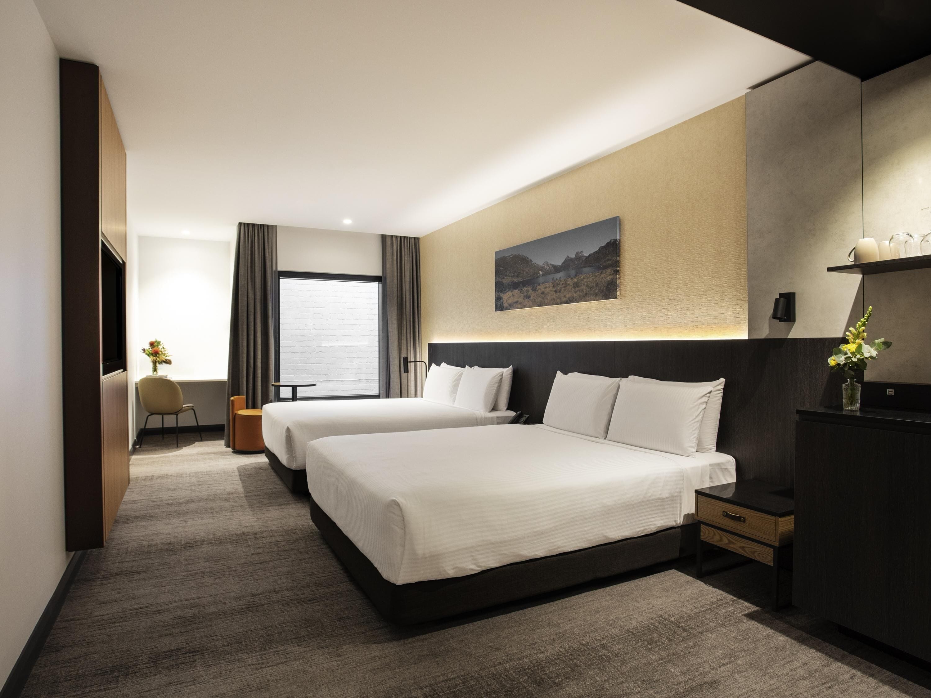 Ropa de cama de alta calidad y minibar 