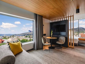 Chambre Classique, 1 trÚs grand lit, vue ville | Literie de qualité supérieure, minibar, coffres-forts dans les chambres