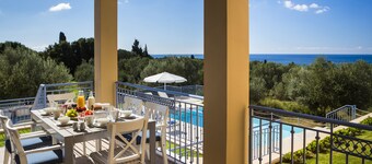 No 2 Forget Me Not Villa with private pool in stunning location