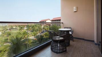 Room, 2 Double Beds, Balcony, Garden View (Balcony) | Minibar, in-room safe, desk, soundproofing