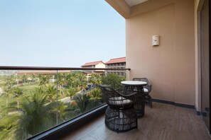 Zimmer, 2 Doppelbetten, Balkon, Gartenblick (Balcony) | Minibar, Zimmersafe, Schreibtisch, schallisolierte Zimmer