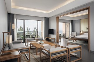 Suite, 1 King Bed, Balcony, Sea View (Seaview) | Minibar, in-room safe, desk, soundproofing