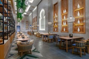 5 restaurants; breakfast, lunch, and dinner served - Steigenberger Resort Ras Soma (Soma Bay)