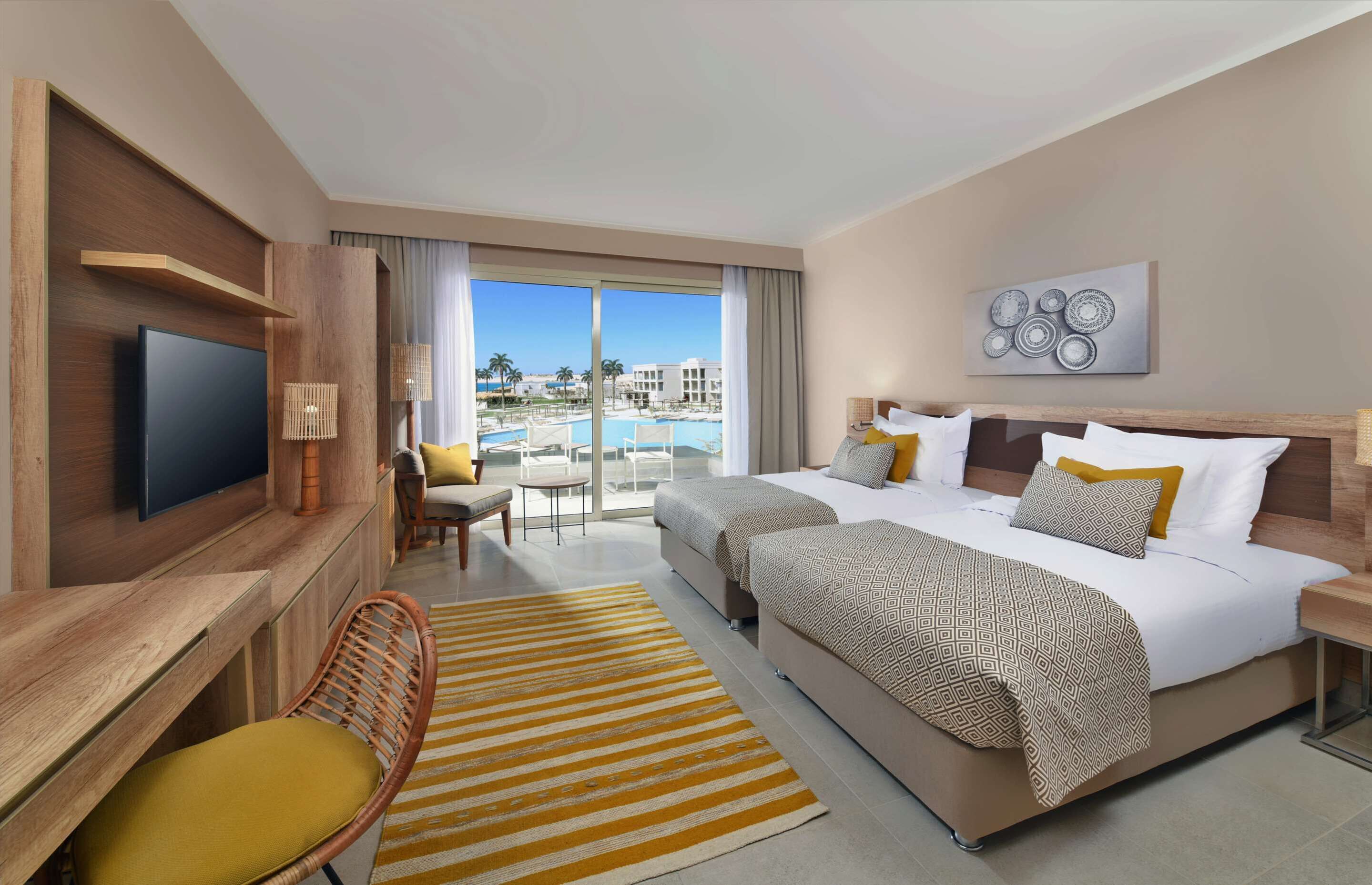 高級客房, 1 張加大雙人床, 泳池景 (Grand) | 迷你吧、房內夾萬、免費嬰兒床、免費 Wi-Fi