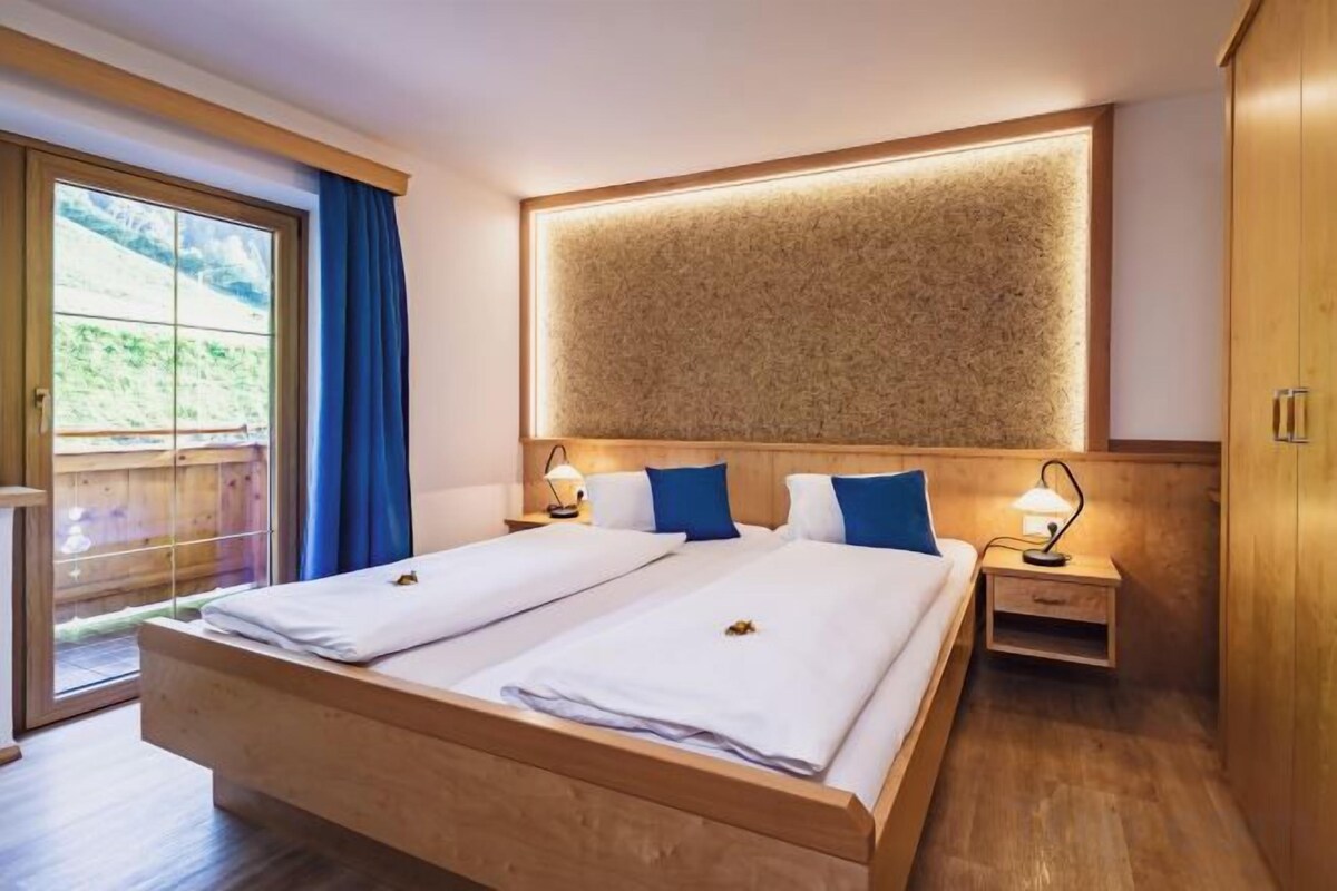 Streetview Double Room