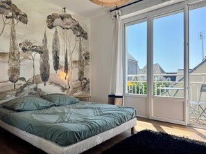 5 bedrooms, iron/ironing board, WiFi