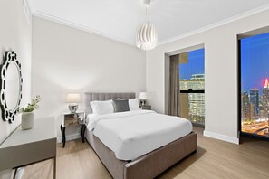 3 عدّة غرف نوم ومكواة/لوح كي وواي فاي وملاءات أسرّة