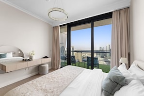 3 slaapkamers, een strijkplank/strijkijzer, wifi, beddengoed
