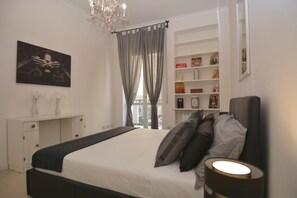 1 bedroom, iron/ironing board, Internet - Vatican corner Family Apartment 3BD 2 BA (roma)