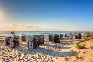 Beach nearby, sun-loungers, beach towels