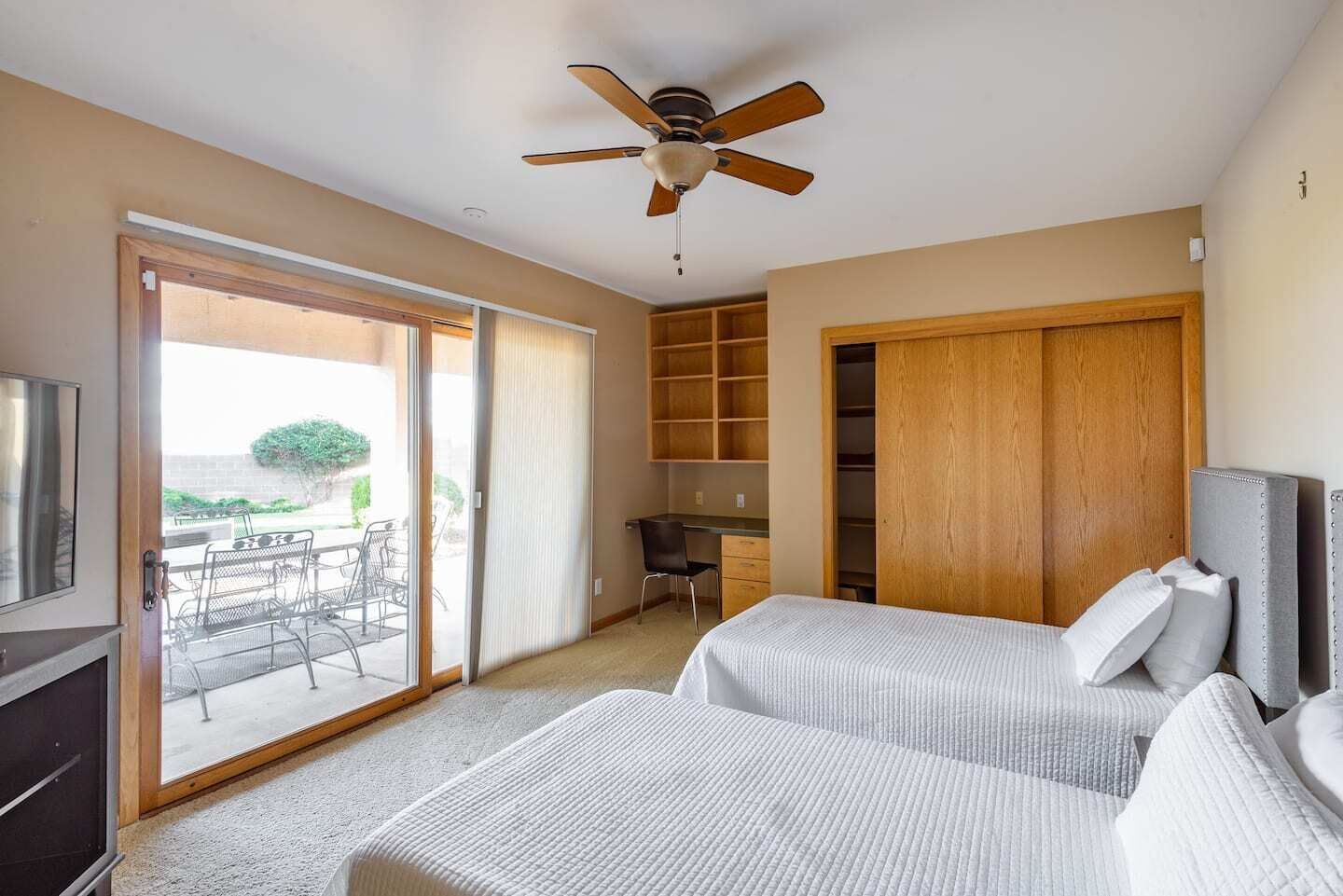4 bedrooms, desk, iron/ironing board, free WiFi