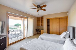 4 chambres, bureau, fer et planche à repasser, accès au Wi-Fi (inclus)