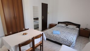 1 chambre, draps fournis