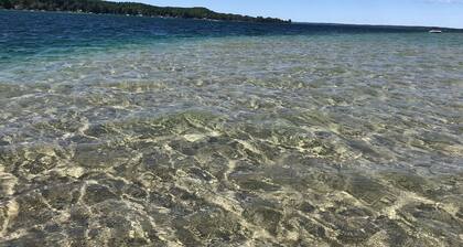 Torch River Cottage ——Pontoon Boat Available!