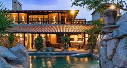 Fully Accessible Luxury Villa - Steps to the Beach
