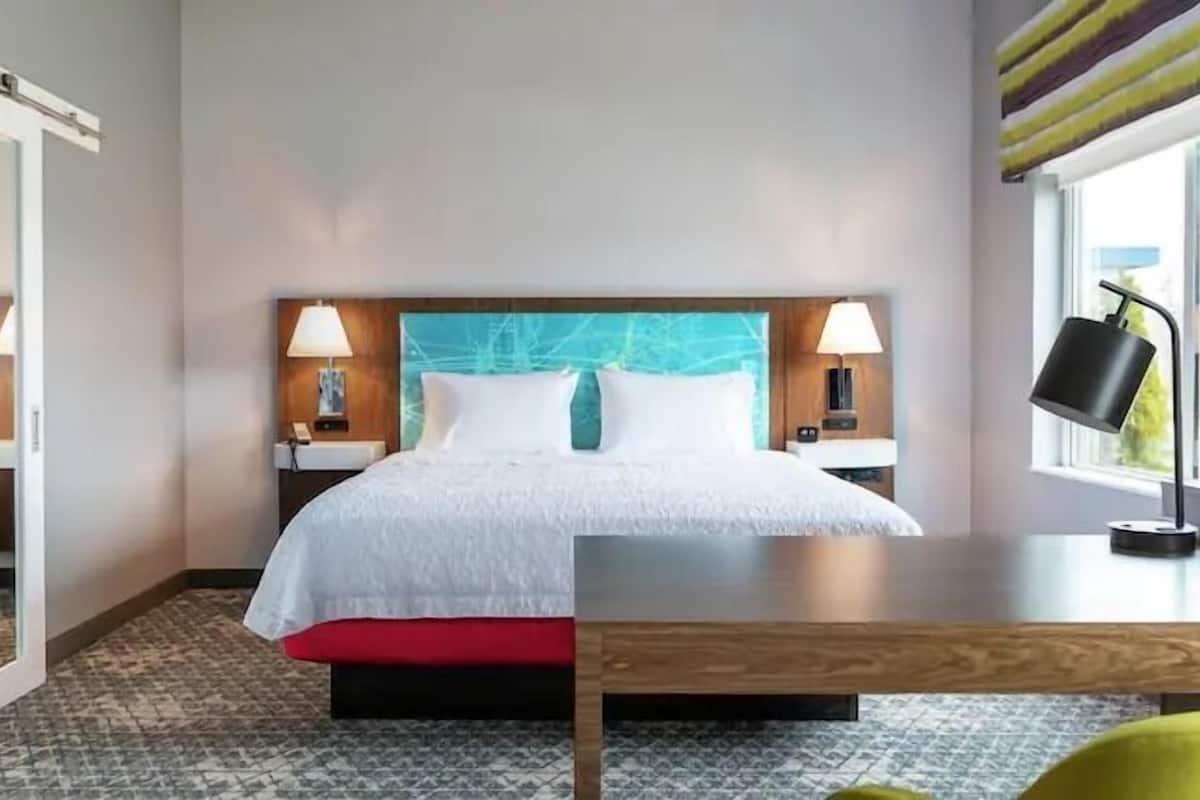 Premium bedding, in-room safe, blackout curtains, iron/ironing board