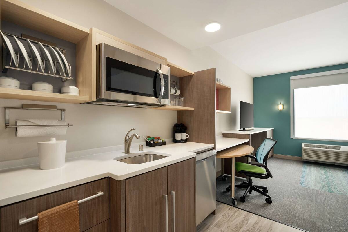 suite, 1 king bed, accessible, bathtub | desk, laptop workspace, blackout curtains, iron/ironing board