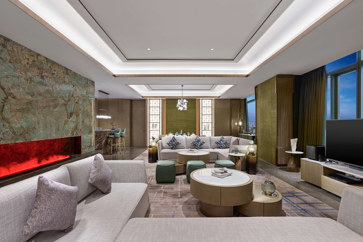 Presidential Suite, 1 King Bed | 1 bedroom, minibar, in-room safe, desk