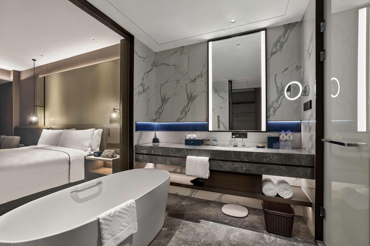 King Deluxe Room