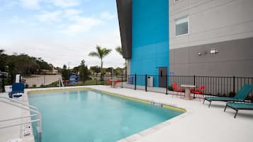 Seasonal outdoor pool