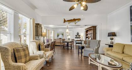 Tyson House is historic, beautifully restored, convenient to beach & restaurants