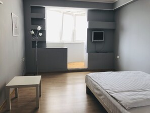 Standard Triple Room - Inndays Apartment on Izumskaya (Moscow)