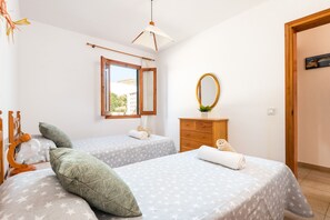 2 Schlafzimmer, Bügeleisen/Bügelbrett, kostenloses WLAN, Bettwäsche