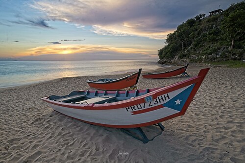 Cocoloba Deluxe 2- Beach front casita steps from the beach and Popular Beach Bar
