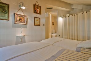 3 soverom, strykejern/-brett, reiseseng for barn og wi-fi