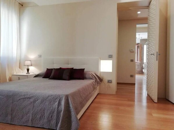 2 Schlafzimmer, Bügeleisen/Bügelbrett, Reisekinderbett, WLAN