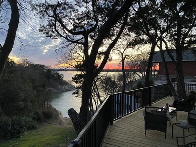 LAKE FRONT HOME! Direct access to the water.