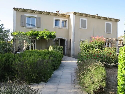 Charming apartment in the heart of Provence
