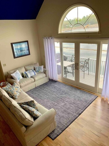 Spring Specials!  Waterfront Townhome & Boathouse 