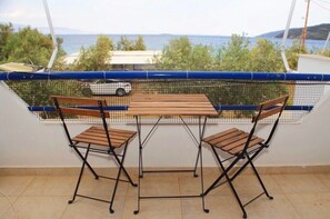 Outdoor dining - Amalfi Complex-first floor (Κάτω Αλμυρή)