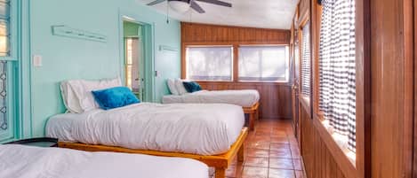 Deluxe Cabin, Terrace (1) | 2 bilik tidur, dilengkapkan perabot secara berasingan, Wi-fi percuma