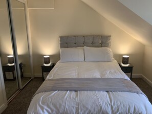 Room - Ayr Loft Apartment With Fabulous Views (Ayr)