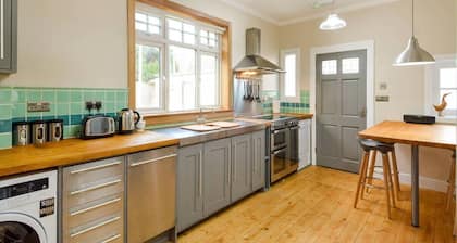 4 Middleshade Road, 4 bedroom family home in St Andrews