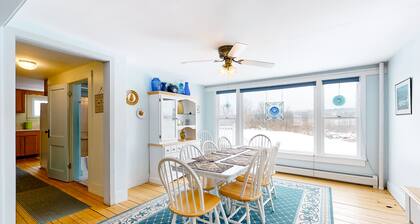 Cozy, Dog-Friendly Home w/ a Large Yard plus Free WiFi & a Private Washer/Dryer