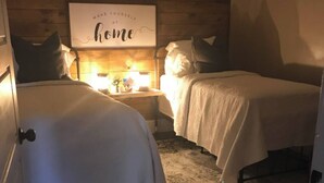 1 habitación, tabla de planchar con plancha y wifi