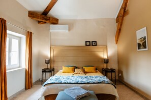 Comfort tweepersoonskamer, uitzicht op park (Chambre du Bassin)