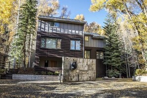 Ferienhaus (Aspen Black Swan B) | Außenbereich