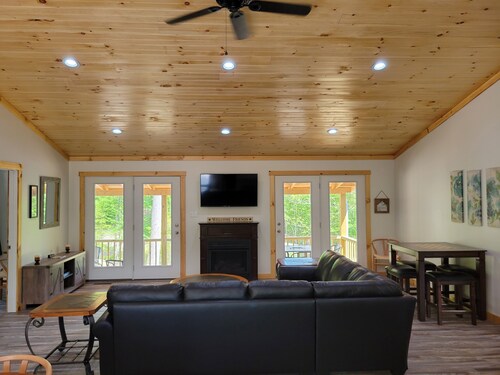 The Blackberry Cottage at Mountain Paradise