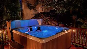 Bain à remous extérieur