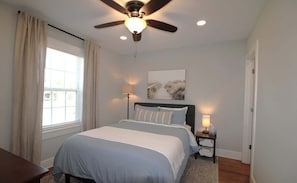 2 habitaciones, tabla de planchar con plancha, wifi y ropa de cama