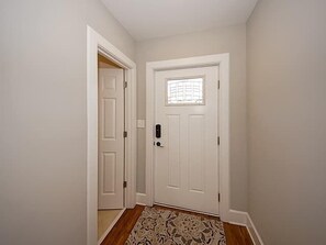 Interior - Waterfront Gem in the heart of James Island! (Charleston)