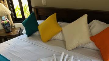 Caja de seguridad en la habitación, wifi y ropa de cama