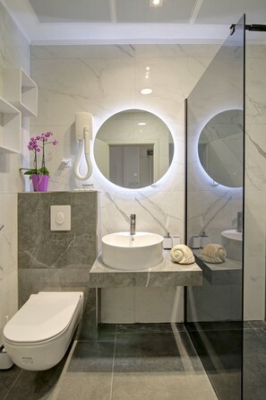 Free toiletries, hair dryer, towels, soap