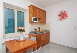 Dining - Villa Antea Apartments - Deluxe Twin Studio Apartment with Terrace (Dubrovnik)