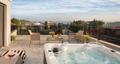 Luxury Villa Costanea with Pool